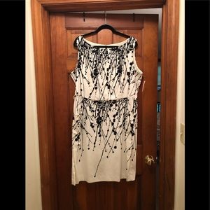 NWT! I have pockets ♥️